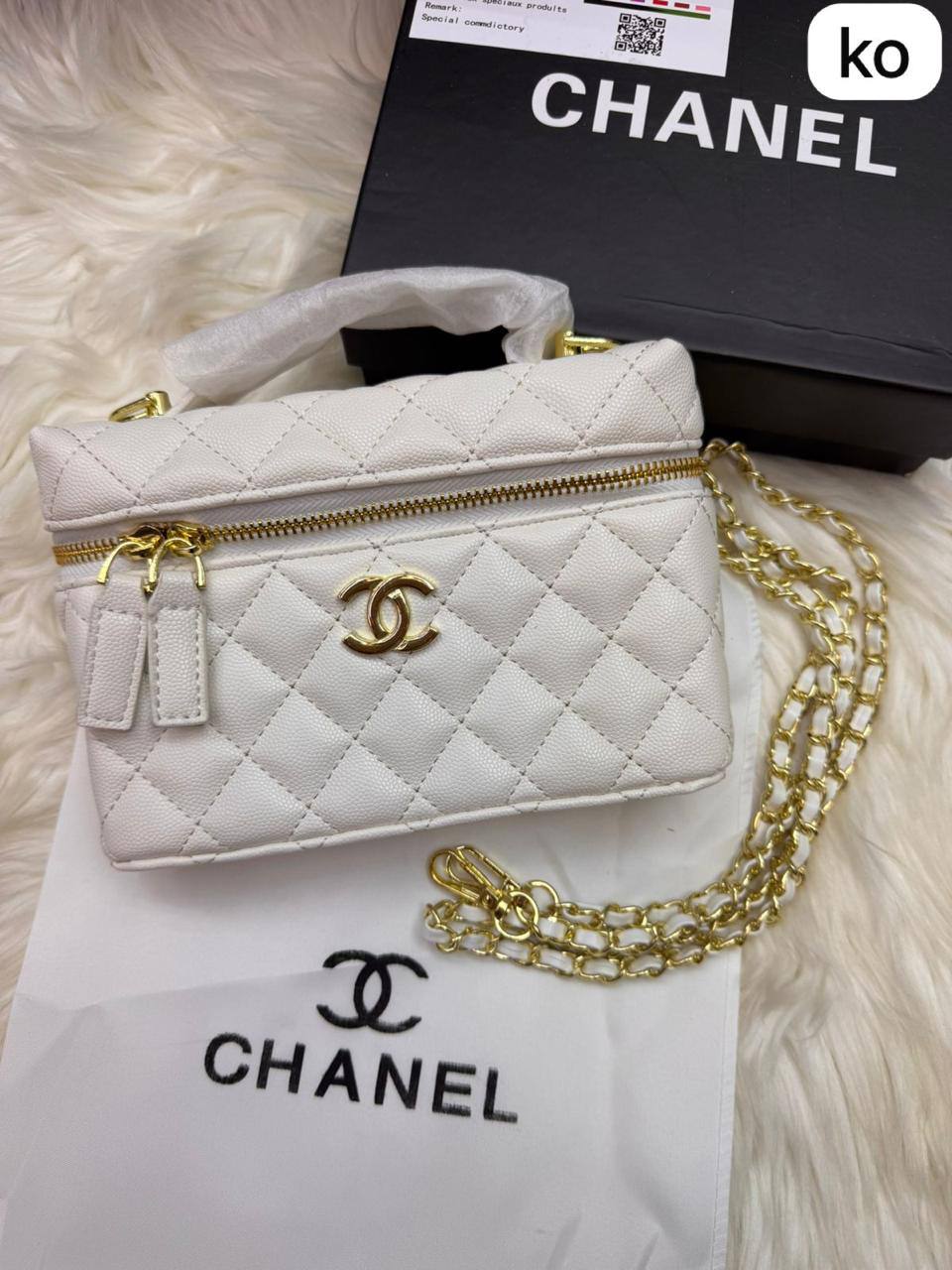 Chanel LP
Size : 19 * 13 cm
80 dhs🪙💕
with box 🎁
Zain115
♥️♥️♥️