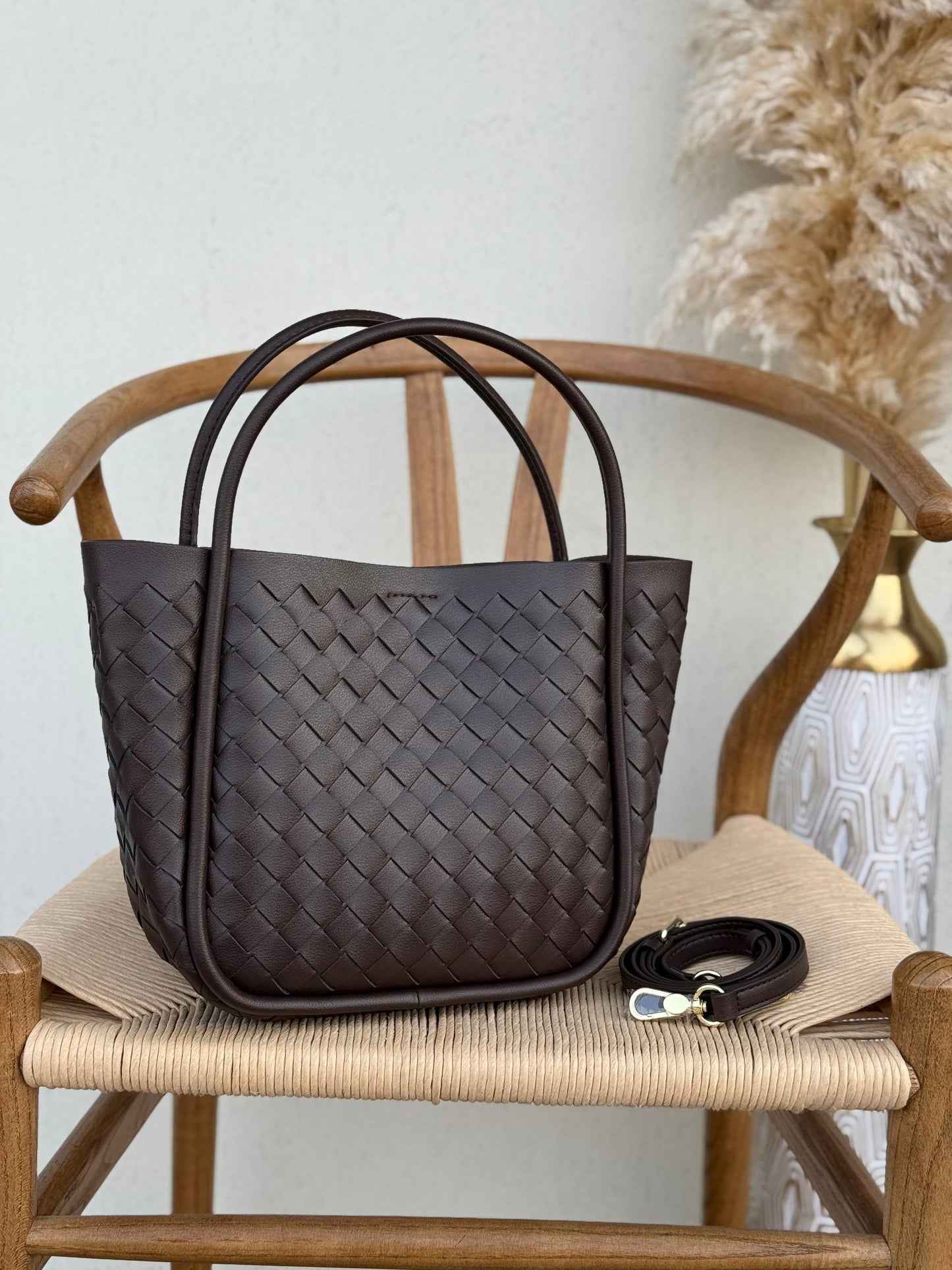 BOTTEGA VENETA
27cm
340 dhs❣️
Top quality
With box🎁
Zain167
♥️♥️♥️