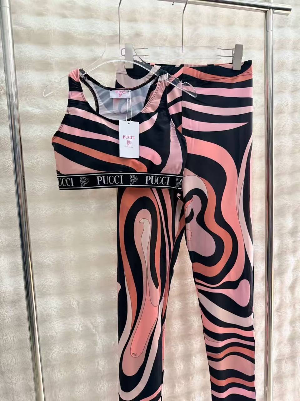PUCCI
Women’s Set
Master Quality
SML
350 dhs✅
Zain276
♥️♥️♥️