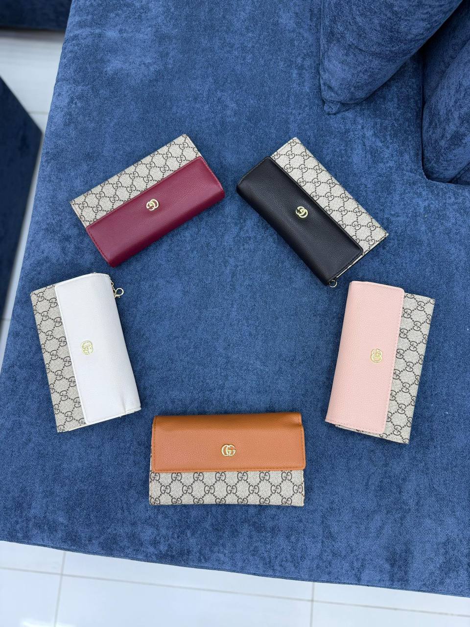 DIOR 
High Quality
NEW CAME  
WITH BOX  
🎁🎁🎁
180 dhs🪙
Zain39
♥️♥️♥️