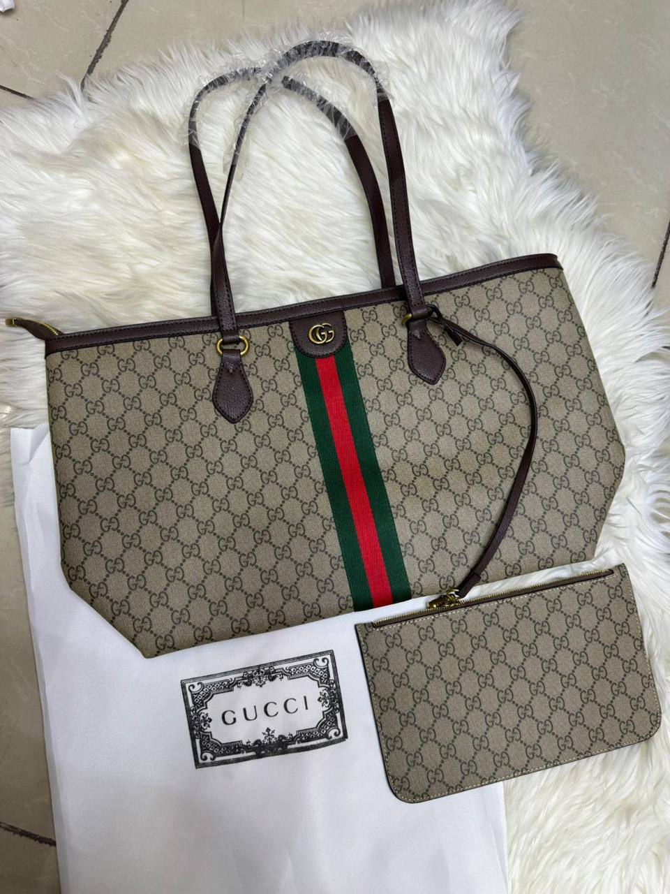 ❤️ Gucci 2 in 1
1️⃣ Finish quantity
Size : 49 * 28 cm
100 dhs🇦🇪🇦🇪
Zain115
♥️♥️♥️