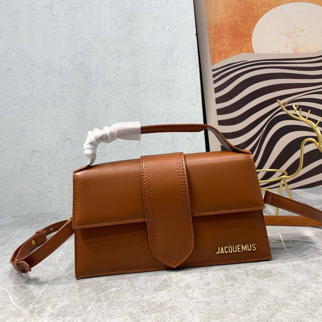 JACQUEMUS 
BIG SIZE NEW CAME GOOD QUALITY 
WITH BOX 
🎁🎁🎁
110 dhs🪙
SIZE: 24CM
Zain39
♥️♥️♥️
