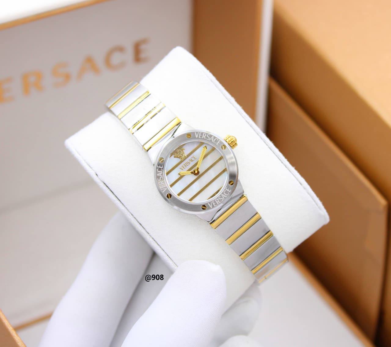 VERSACE FOR WOMEN BATTERY 24MM
230 dhs✅
Zain58
♥️♥️♥️