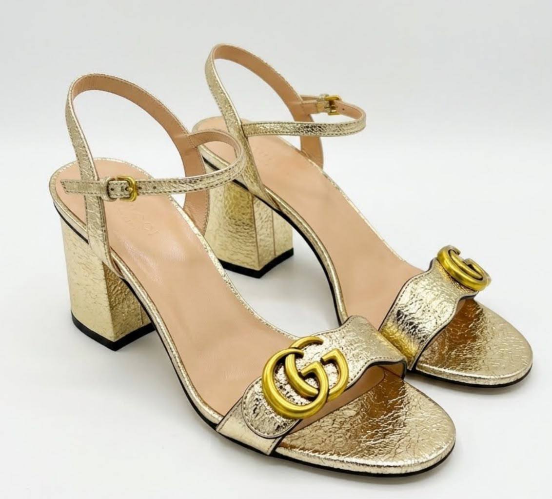 Gucci
Size 36 TO 41
130 dhs✅
Zain183
♥️♥️♥️