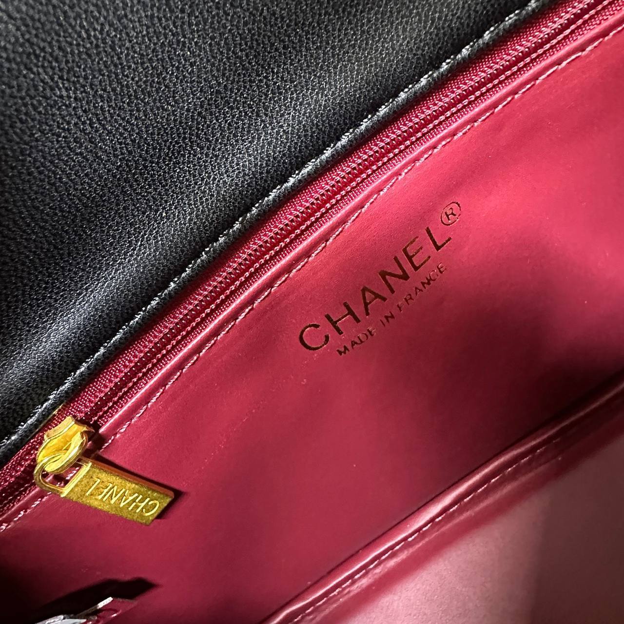 CHANEL
HIGH QUALITY
WITH BOX
🎁🎁🎁
120 dhs✅
Zain39
♥️♥️♥️