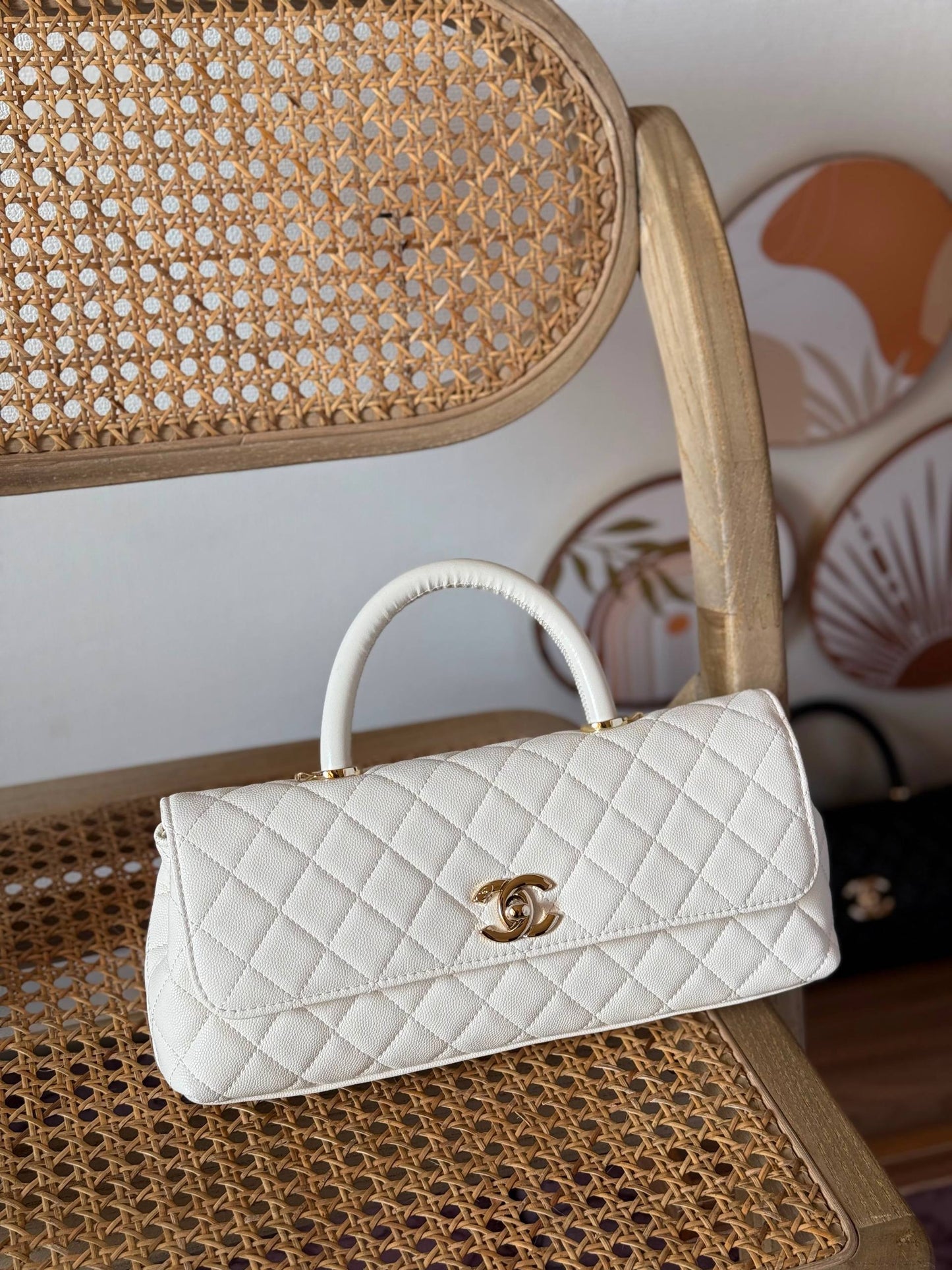 New Collection✨✨✨
CHANEL
30cm
350 dhs✅
*MASTER QUALITY*
With box🎁
Zain167
♥️♥️♥️