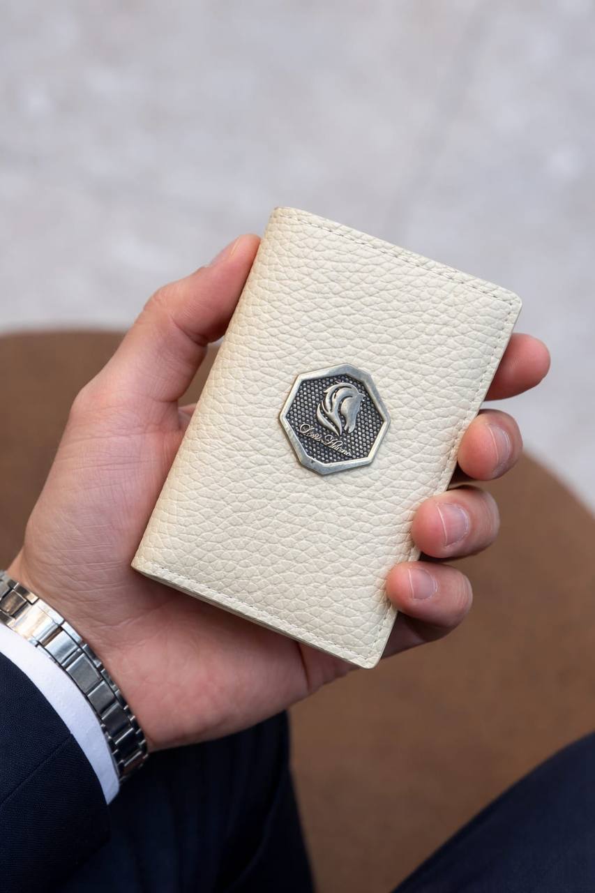Louis Hilano wallet for men soft leather with box and paper bag
90 dhs✅
Zain59
♥️♥️♥️