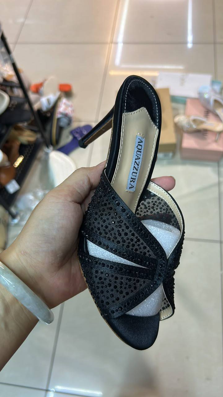 AQ
Size 36 to 41
110 dhs🇦🇪🇦🇪
Zain103
♥️♥️♥️