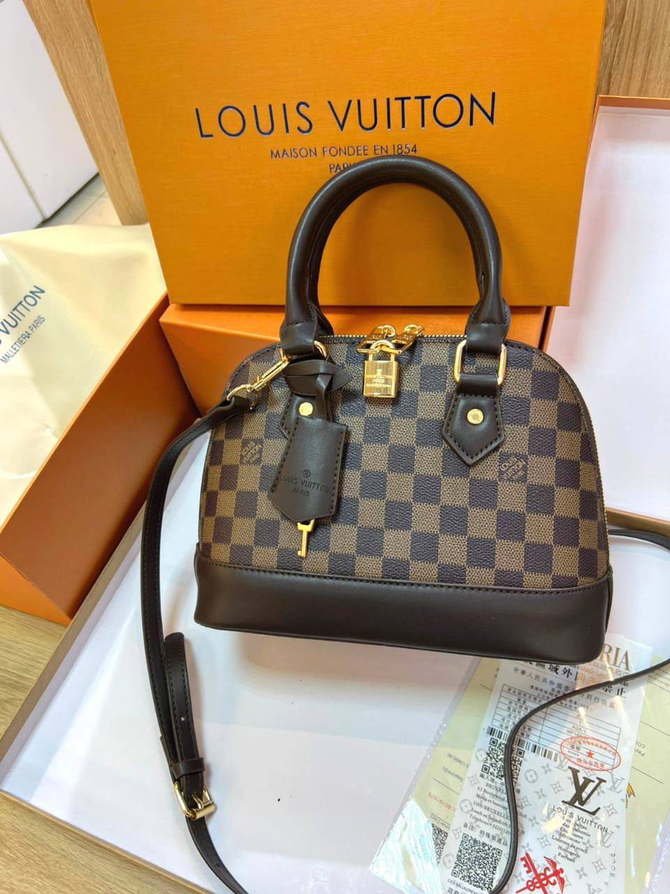 LV
Alma
Good Quality
With Box
🎁🎁🎁
90 dhs✅
Zain250
♥️♥️♥️