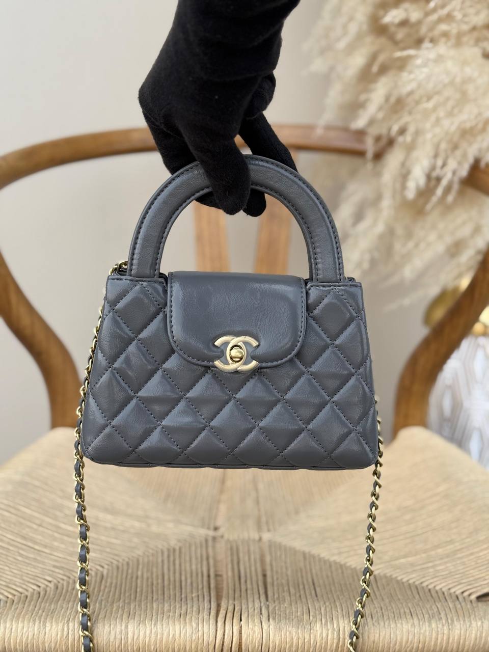 CHANEL
20cm
330 dhs✅
Top quality
With box🎁
Zain167
♥️♥️♥️