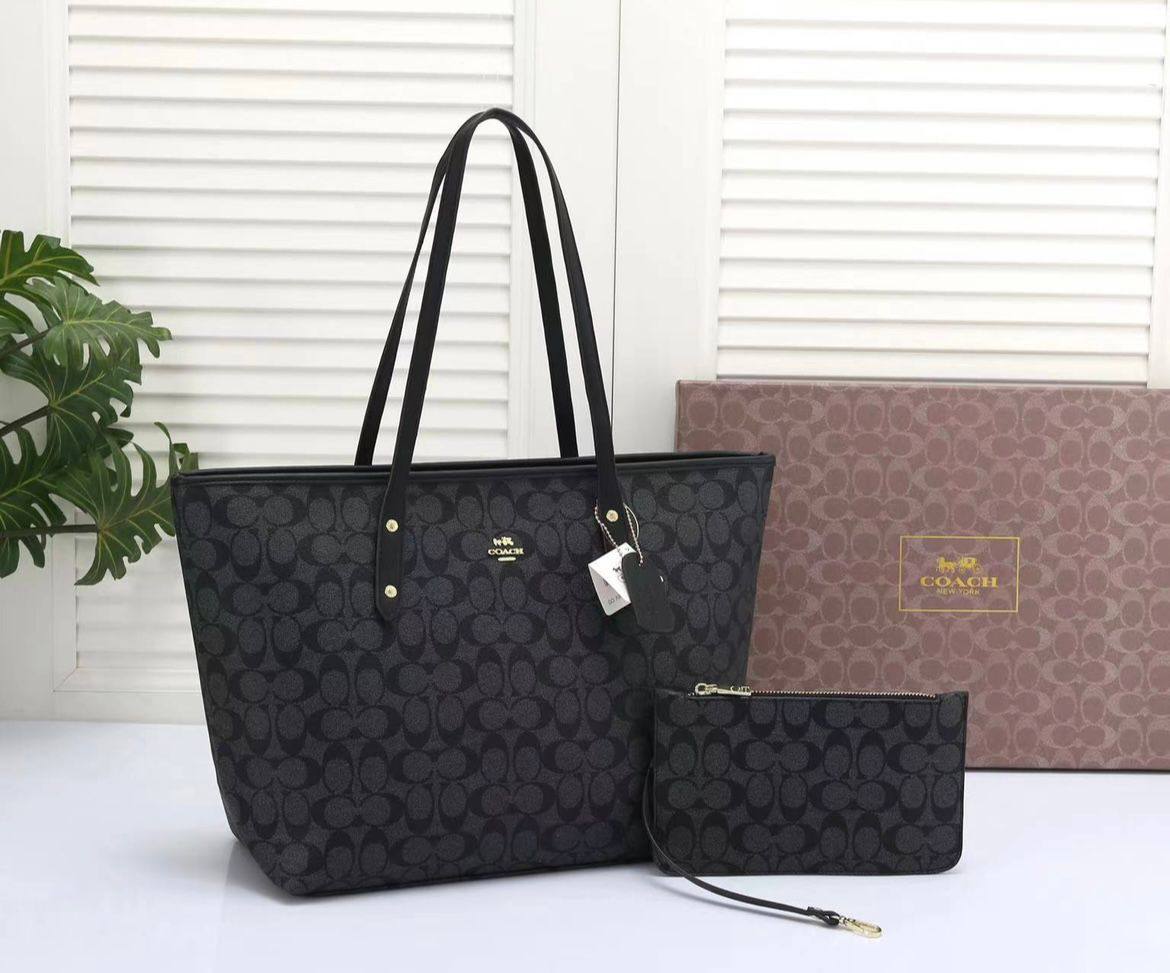 Coach
with box
🎁🎁🎁
95 dhs🪙
Zain50
♥️♥️♥️