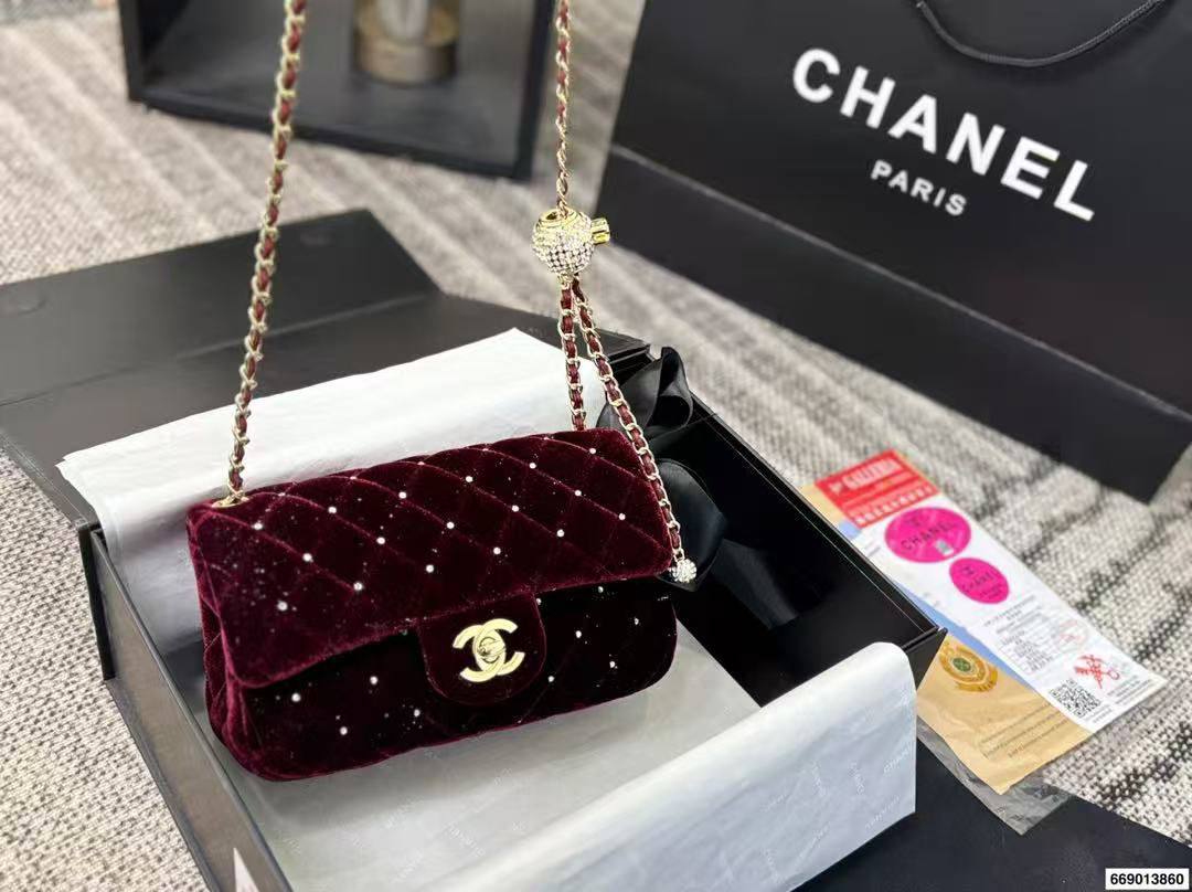Chanel
Master
280 dhs🪙🌨️
#20cm❤️💁♂️
##with box🥰🥰
Zain228
♥️♥️♥️