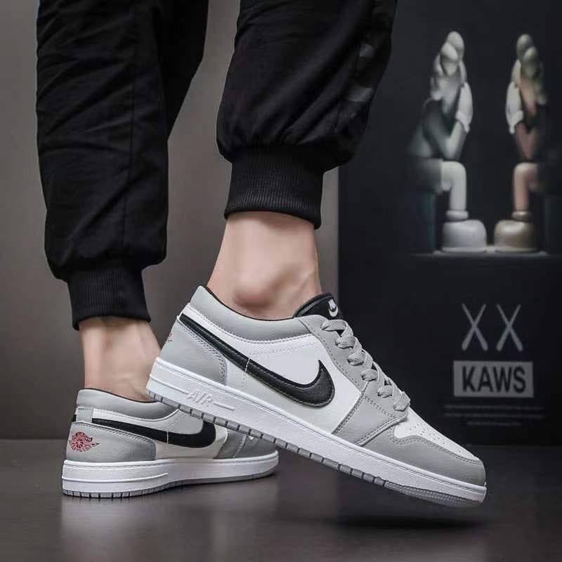 New Stock
broke Sizes
Size 39to45
50 dhs❤️
Zain163
