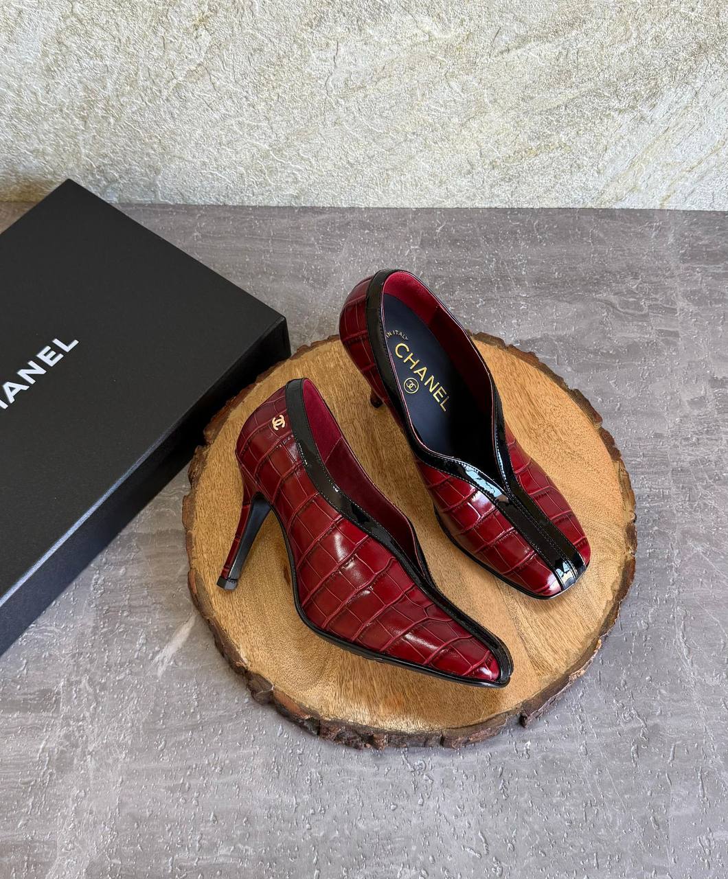 CHANEL 💫😍
SuperMaster Quality 💯
550 dhs✅
Size: 36-41 💥
Zain171
♥️♥️♥️