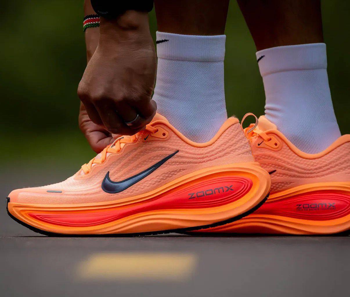 Nike Vomero Plus
Orange Pulse,
size 36-45 ,
250 dhs✅
Zain18
♥️♥️♥️