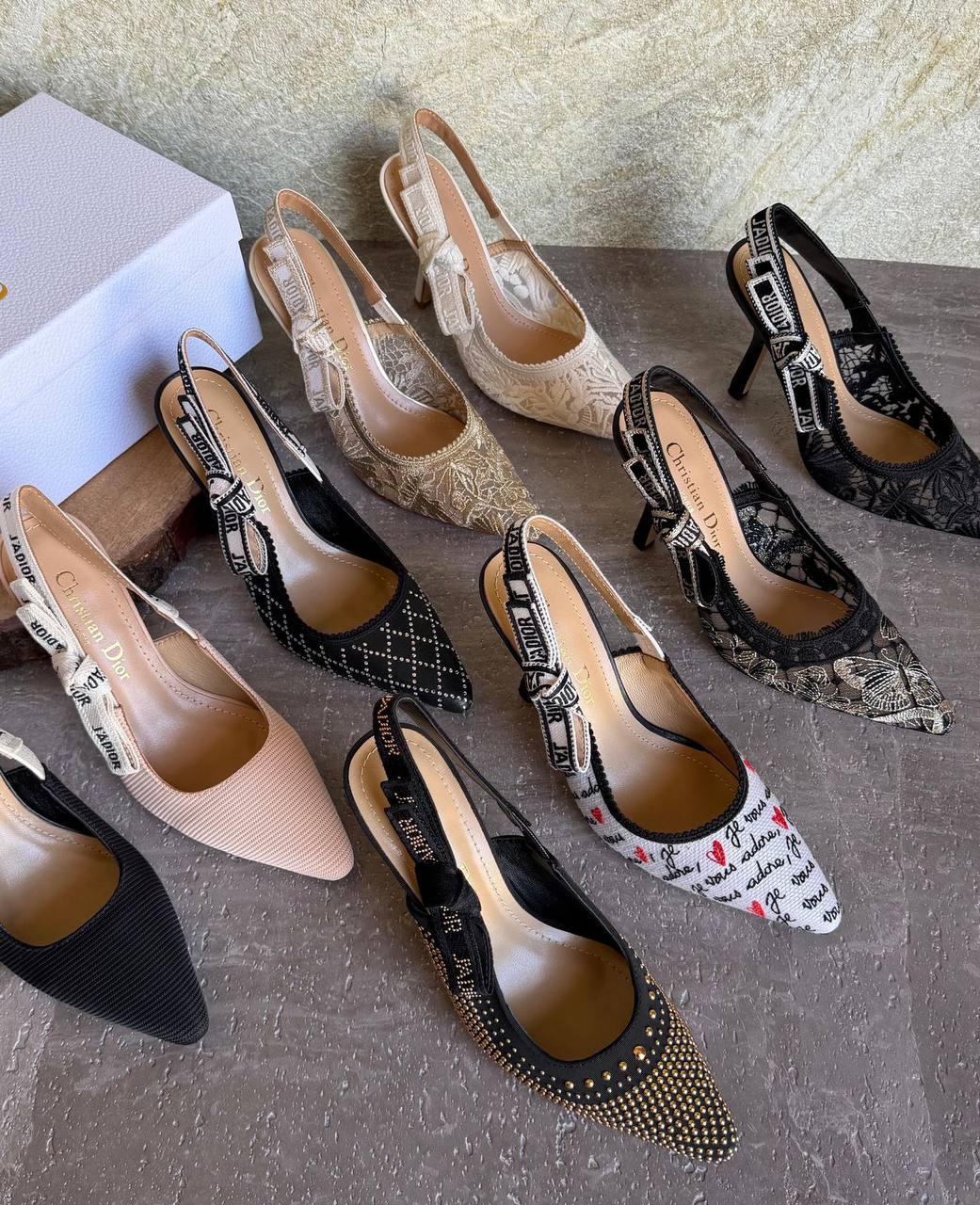 DIOR
SuperMaster Quality 💯
450 dhs✅
Size: 36-41💥
Zain171
♥️♥️♥️