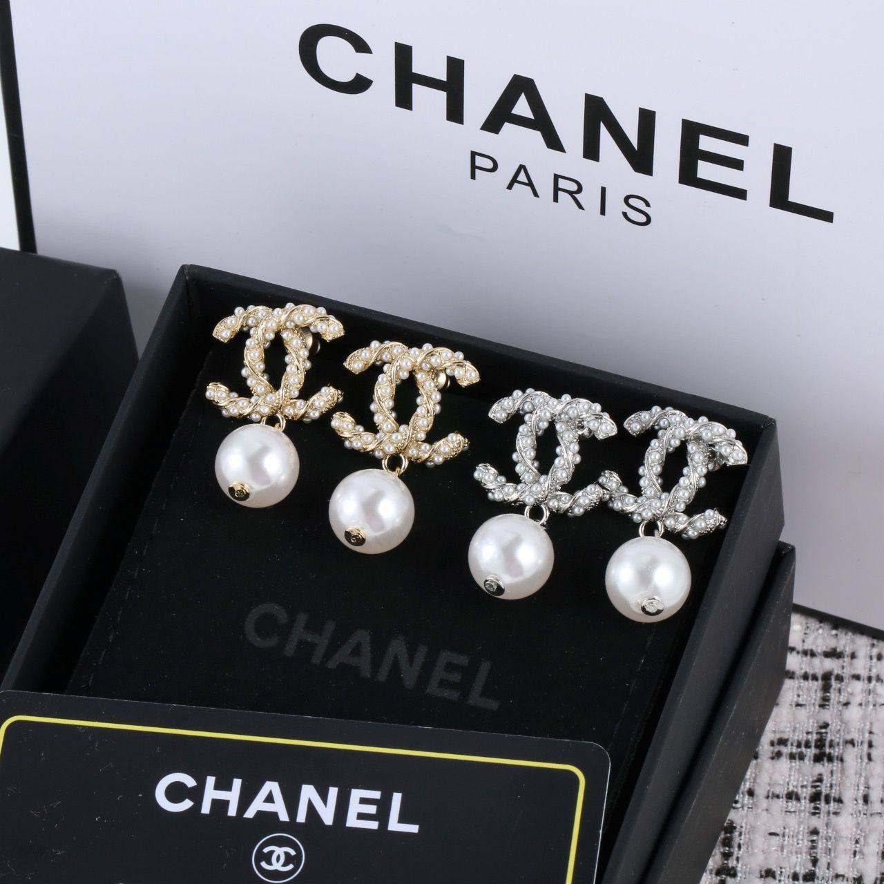 CHANEL SET* 💫
*NECKLACE* 🔅
*EARRINGS*
95 dhs💓
*WITH BOX AND PAPER BAG*
🎁🎁🎁
Zain89
♥️♥️♥️
