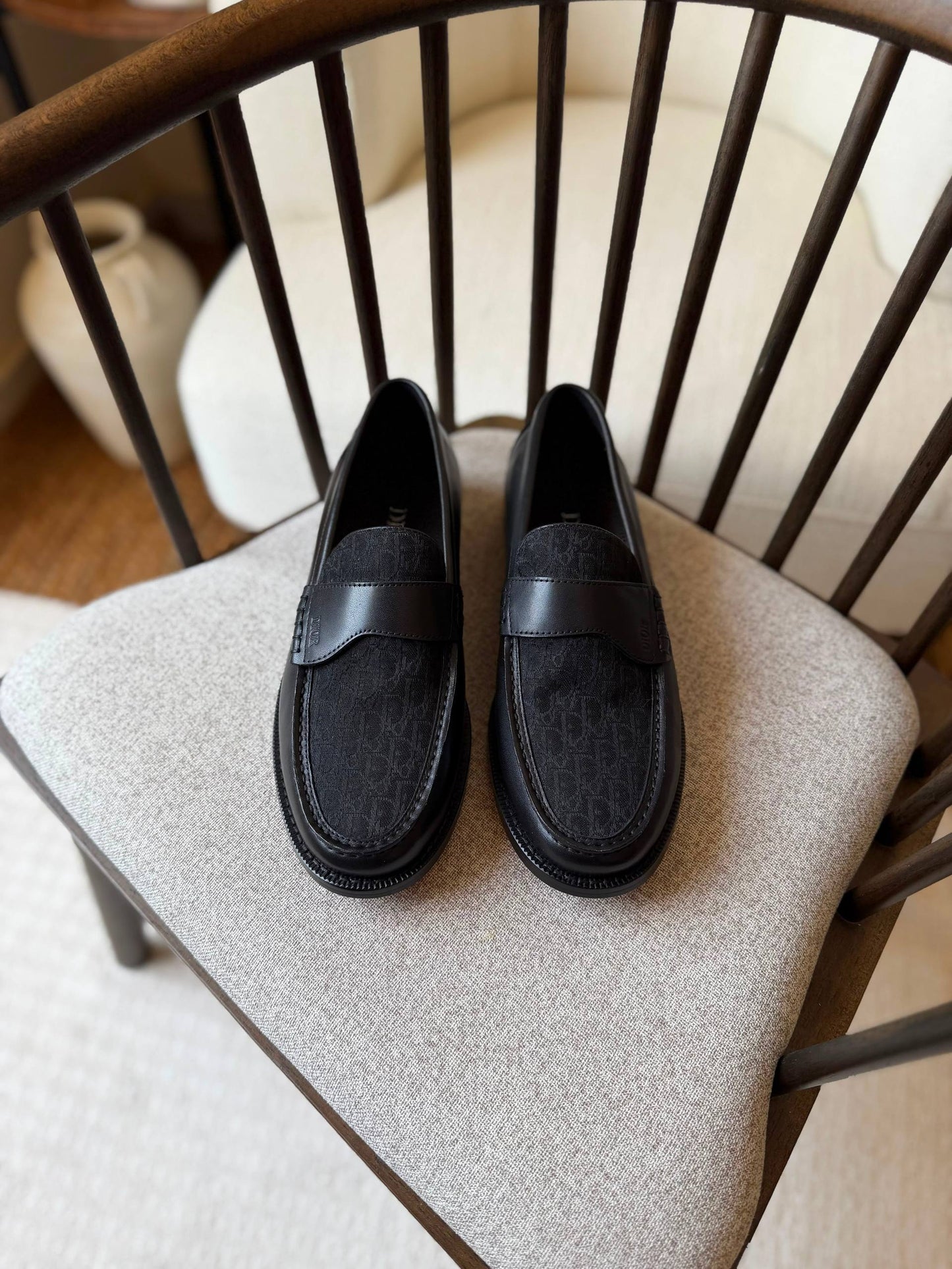 Christian Dior
*AAA QUALITY*
*size: 40 to 46*
550 dhs✅
Zain185
♥️♥️♥️