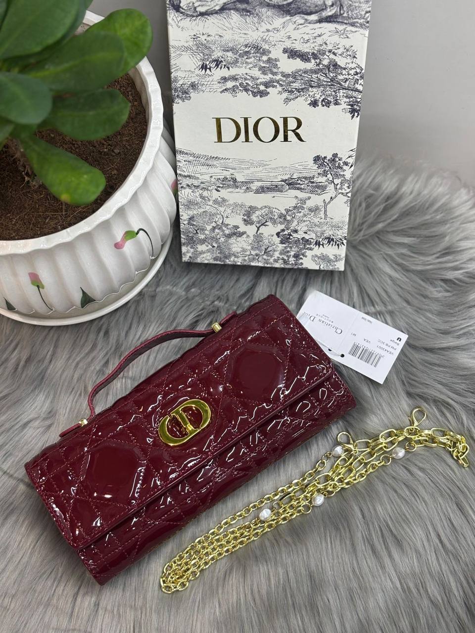 DIOR
SIZE……….24CM🌷
95 dhs🪙🌨️
with BOX✅
Zain244
♥️♥️♥️