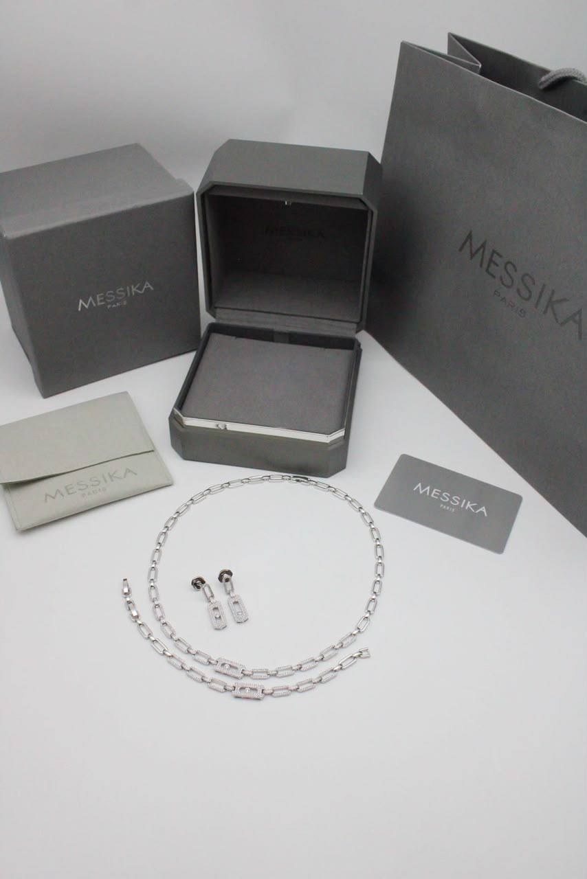 Messika set
230 dhs🇦🇪🇦🇪
Zain122
♥️♥️♥️
