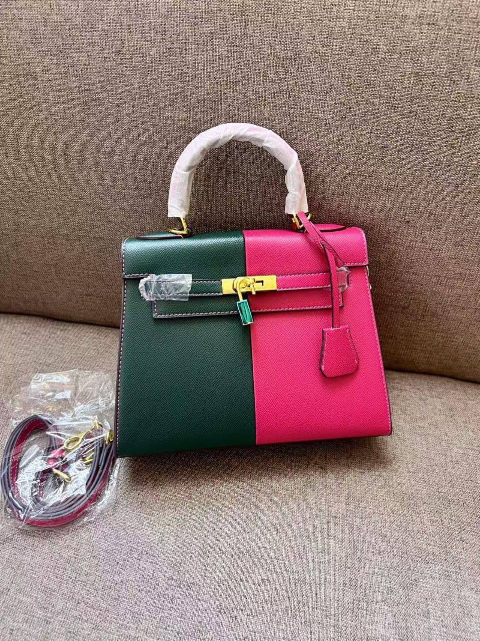 Hermes
100 dhs✅
size 25cm
Zain26
♥️♥️♥️