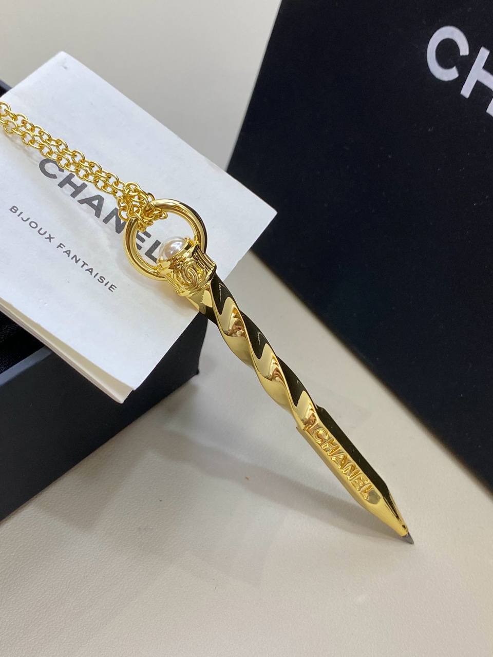 CHANEL
NECKLACE
MASTER QUALITY
65 DHS 💓💫✨
Zain89
♥️♥️♥️