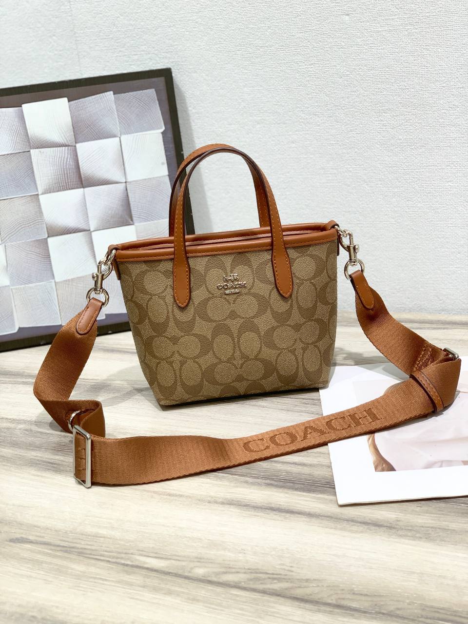 COACH
Best quality
with box
95 dhs🇦🇪🇦🇪
size 16CM
Zain290
♥️♥️♥️