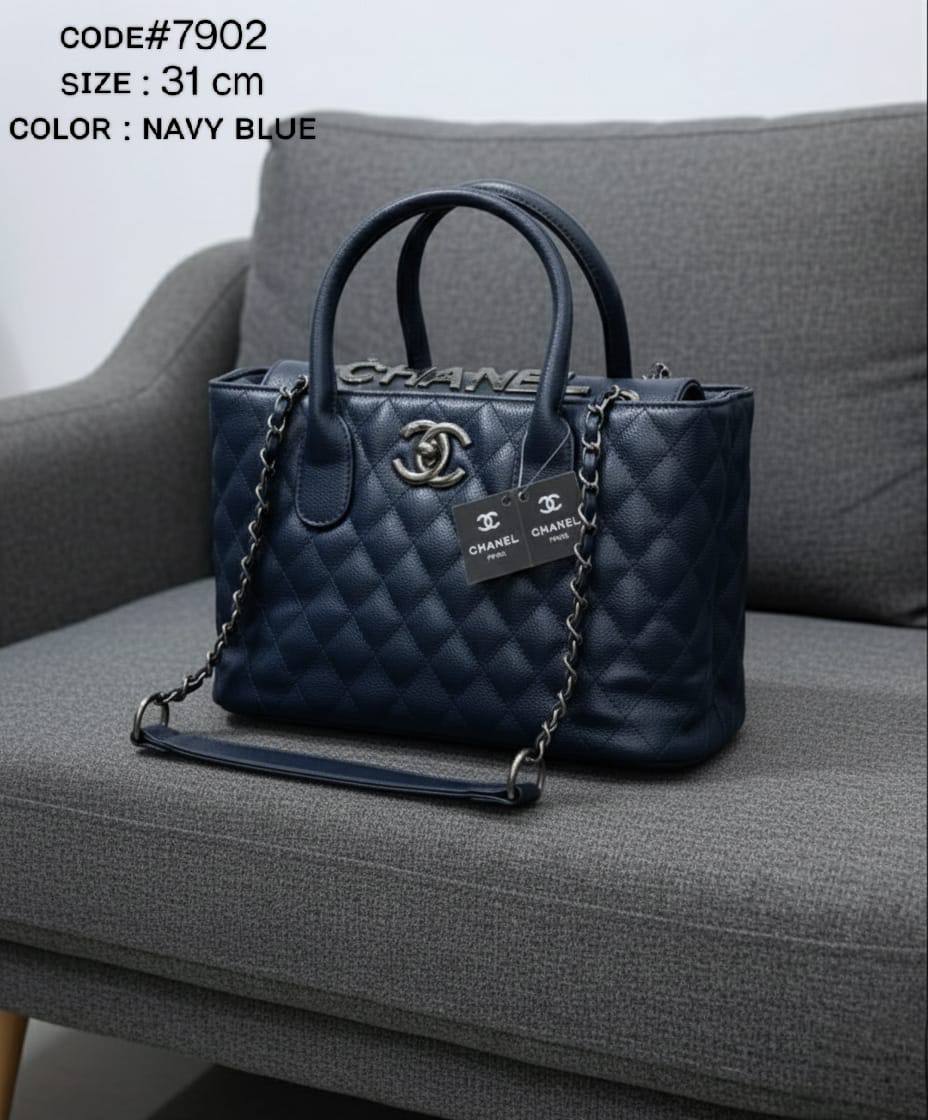 CHANEL ᴛᴏᴘ ʜᴀɴᴅʙᴀɢ
ᴄᴀᴠɪᴀʀ ʟᴇᴀᴛʜᴇʀ ᴍᴀᴛᴇʀɪᴀʟ
ᴘʟᴀᴛɪɴᴜᴍ ᴄᴏʟᴏʀ ʜᴀʀᴅᴡᴀʀᴇ
ғʟᴀᴘ ᴛᴡɪsᴛ ʟᴏᴄᴋ
ᴡɪᴛʜ ᴄʜᴀɴᴇʟ ʟᴏɢᴏ ʜᴀʀᴅᴡᴀʀᴇ
sɪᴢᴇ 31 cm
ᴡɪᴛʜᴏᴜᴛ BOX
110 dhs❤️
Zain31
♥️♥️♥️