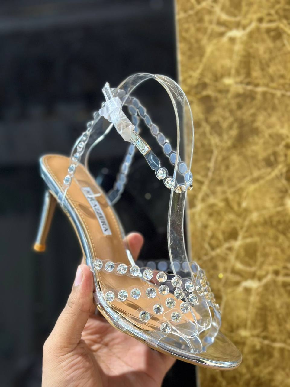 Aquazzura
Size 36 to 41
130 dhs✅
Zain146
♥️♥️♥️