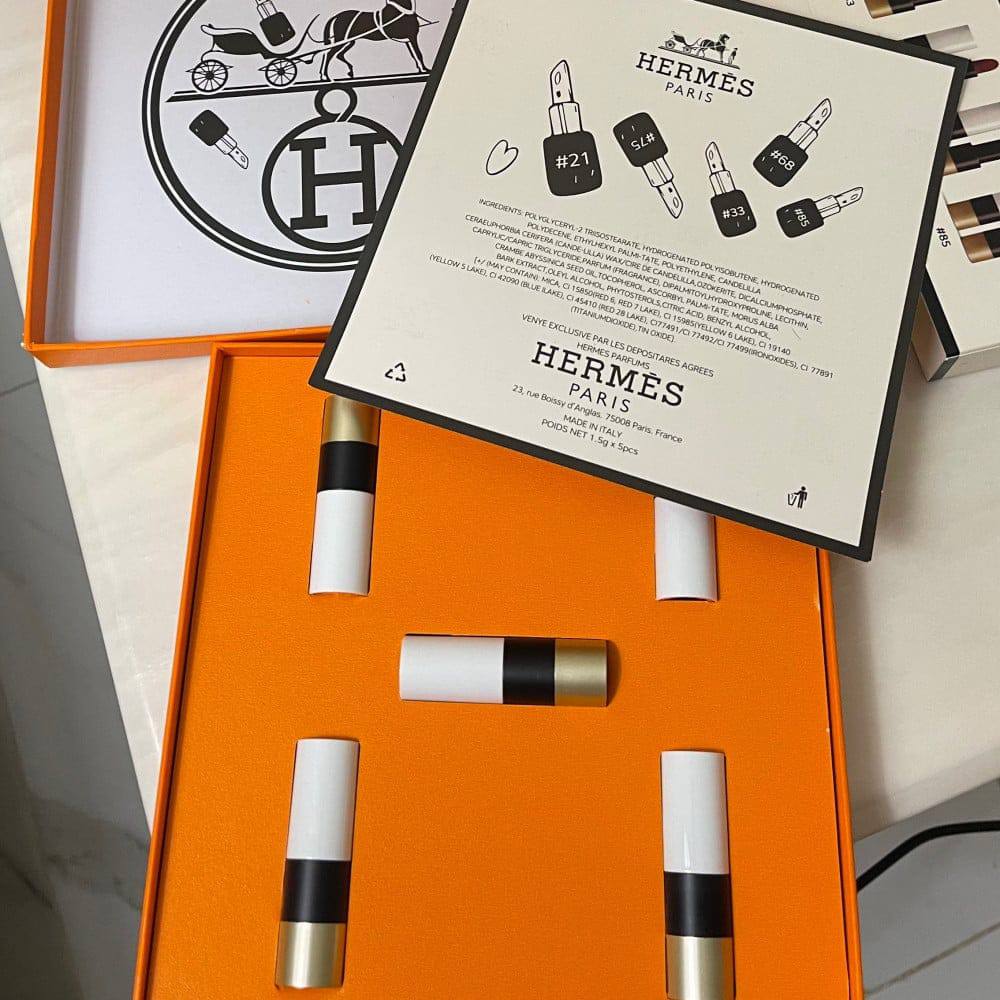HERMES LIPSTICK SET
60 dhs🇦🇪🇦🇪
Zain01
♥️♥️♥️