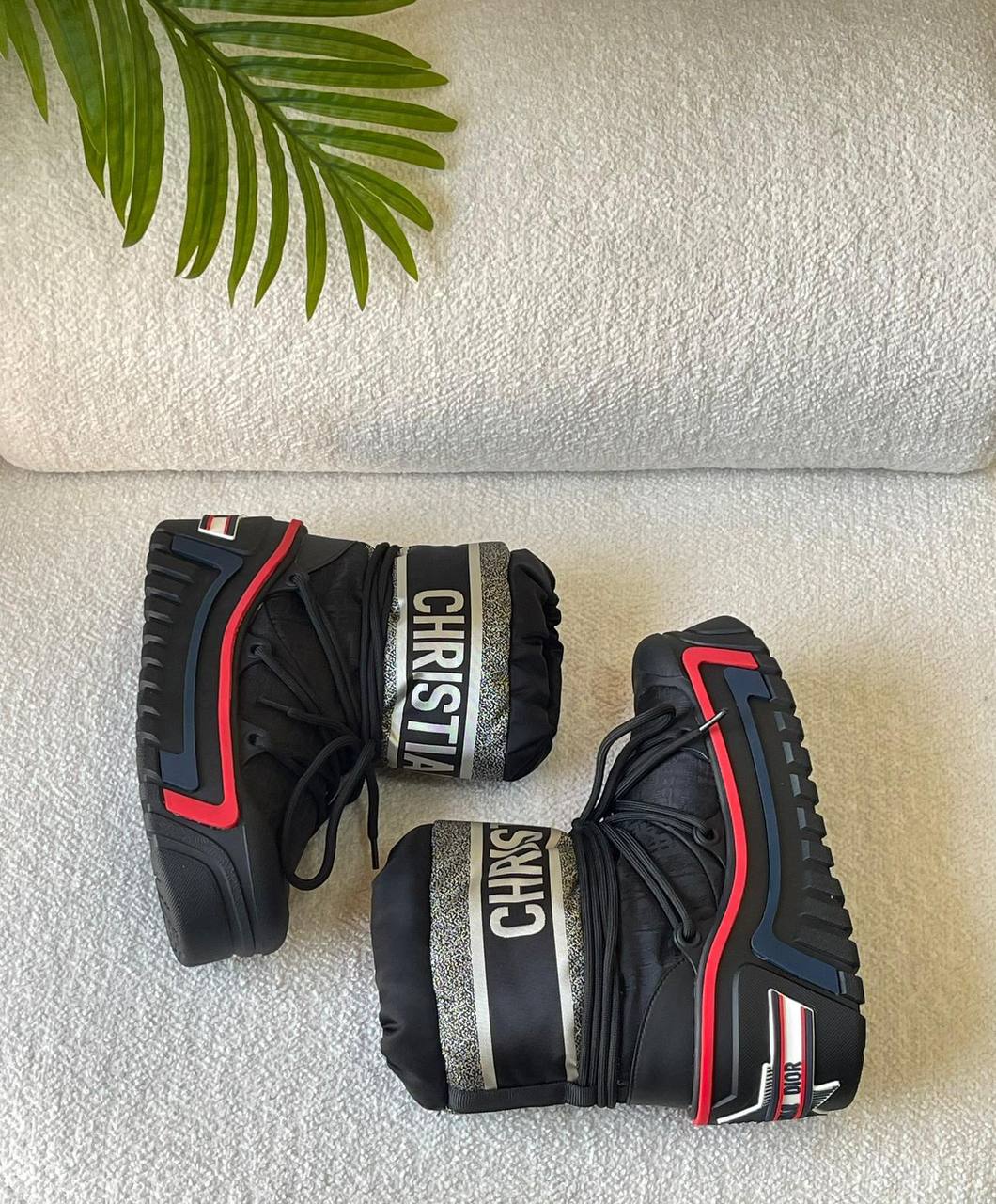 DIOR
SuperMaster Quality 💯
750 dhs🪙💚
Size: 36-41 💥
Zain171
♥️♥️♥️