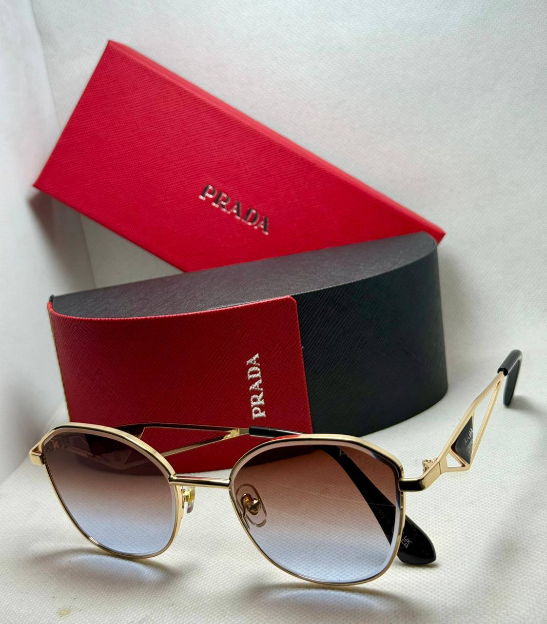 Prada
60 dhs🪙🌨️
Zain29
♥️♥️♥️