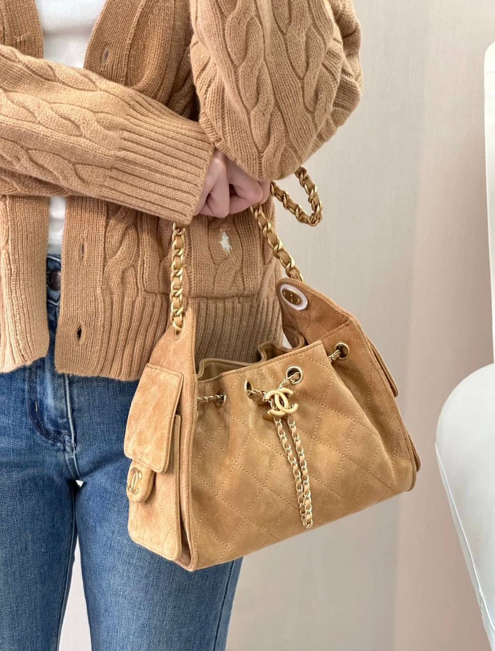 CHANEL
HIGH QUALITY
WITH BOX
🎁🎁🎁
120 dhs✅
20cm
Zain39
♥️♥️♥️