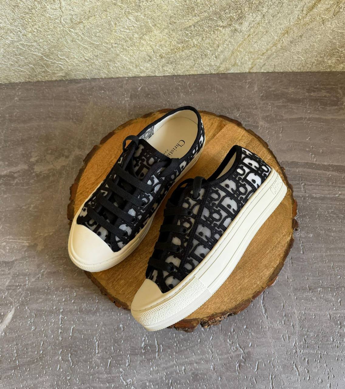 DIOR
SuperMaster Quality 💯
450 dhs✅
Size: 36-41💥
Zain171
♥️♥️♥️