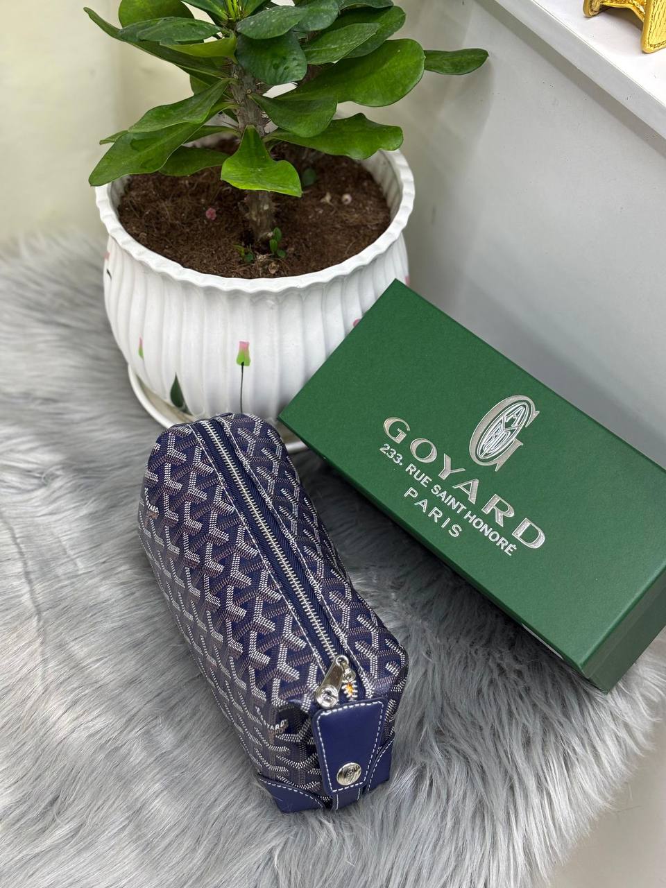 Goyard
65 dhs✅
with box
🎁🎁🎁
Zain244
♥️♥️♥️