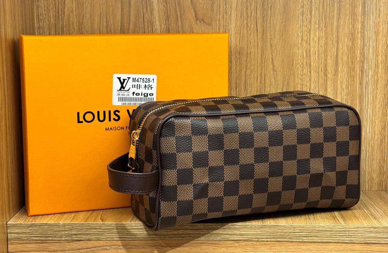 LV
Best quality with box’s
75 dhs✅
size 25 cm
Zain290
♥️♥️♥️