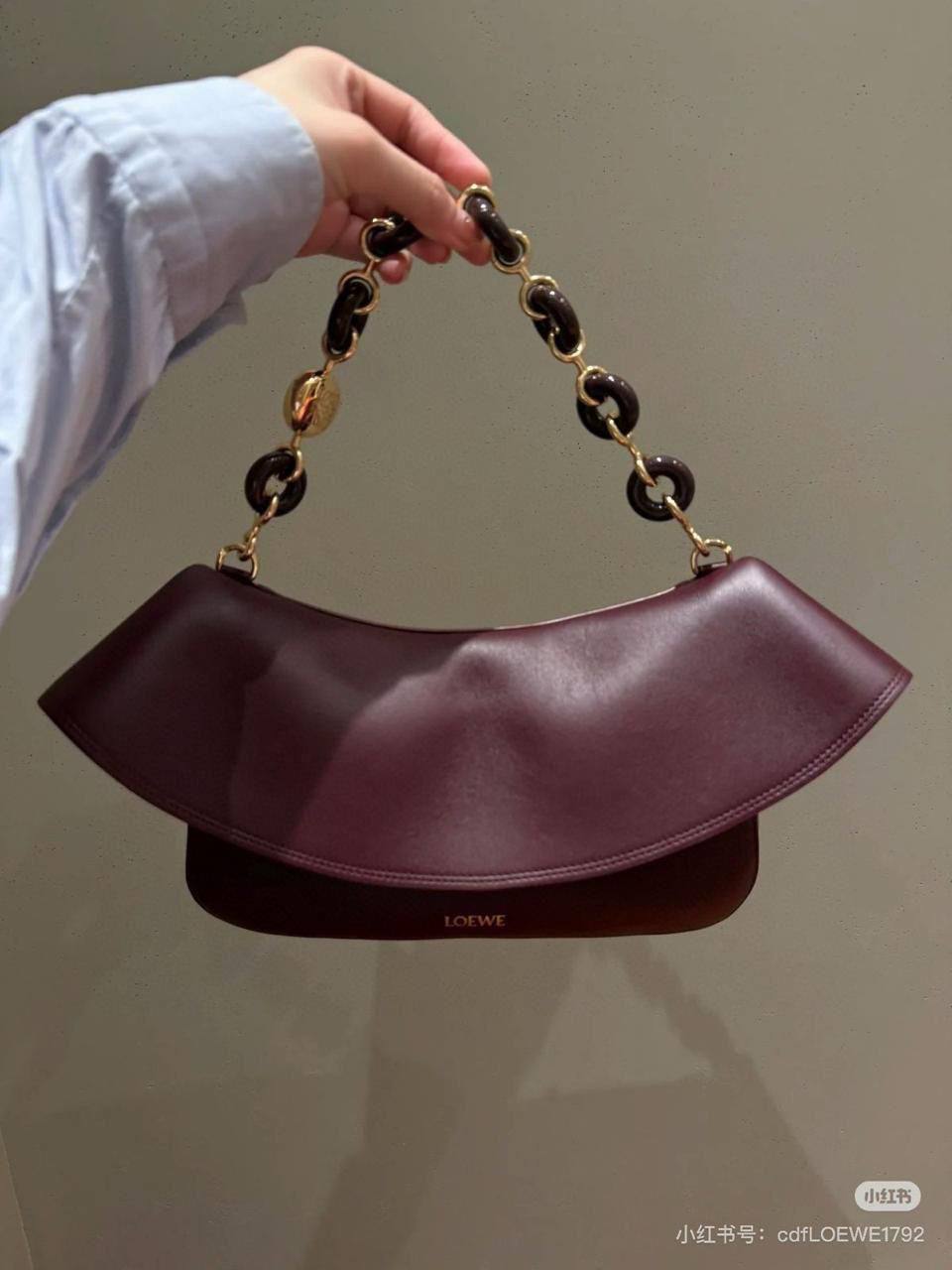 Loewe🙋🏻♀️🙋🏻♀️💕
Master
26cm🫶🏼
350 dhs✅
Zain297
♥️♥️♥️