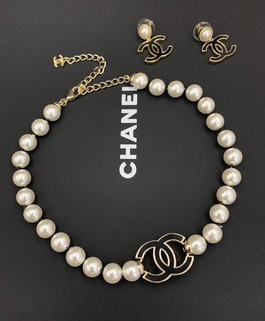 CHANEL Set
130 dhs🪙🌨️
_With_ box
🎁🎁🎁
Zain89
♥️♥️♥️