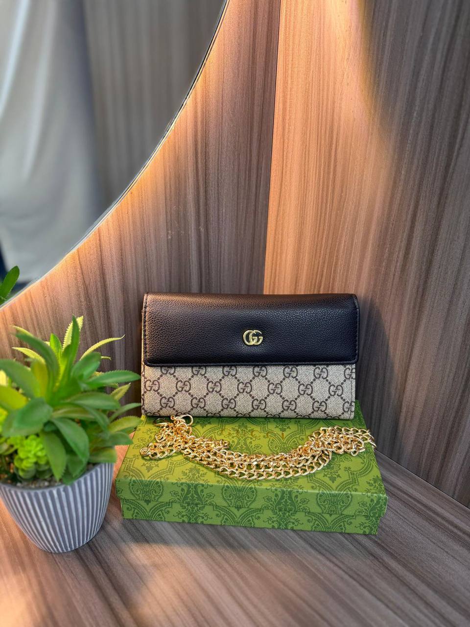 DIOR 
High Quality
NEW CAME  
WITH BOX  
🎁🎁🎁
180 dhs🪙
Zain39
♥️♥️♥️