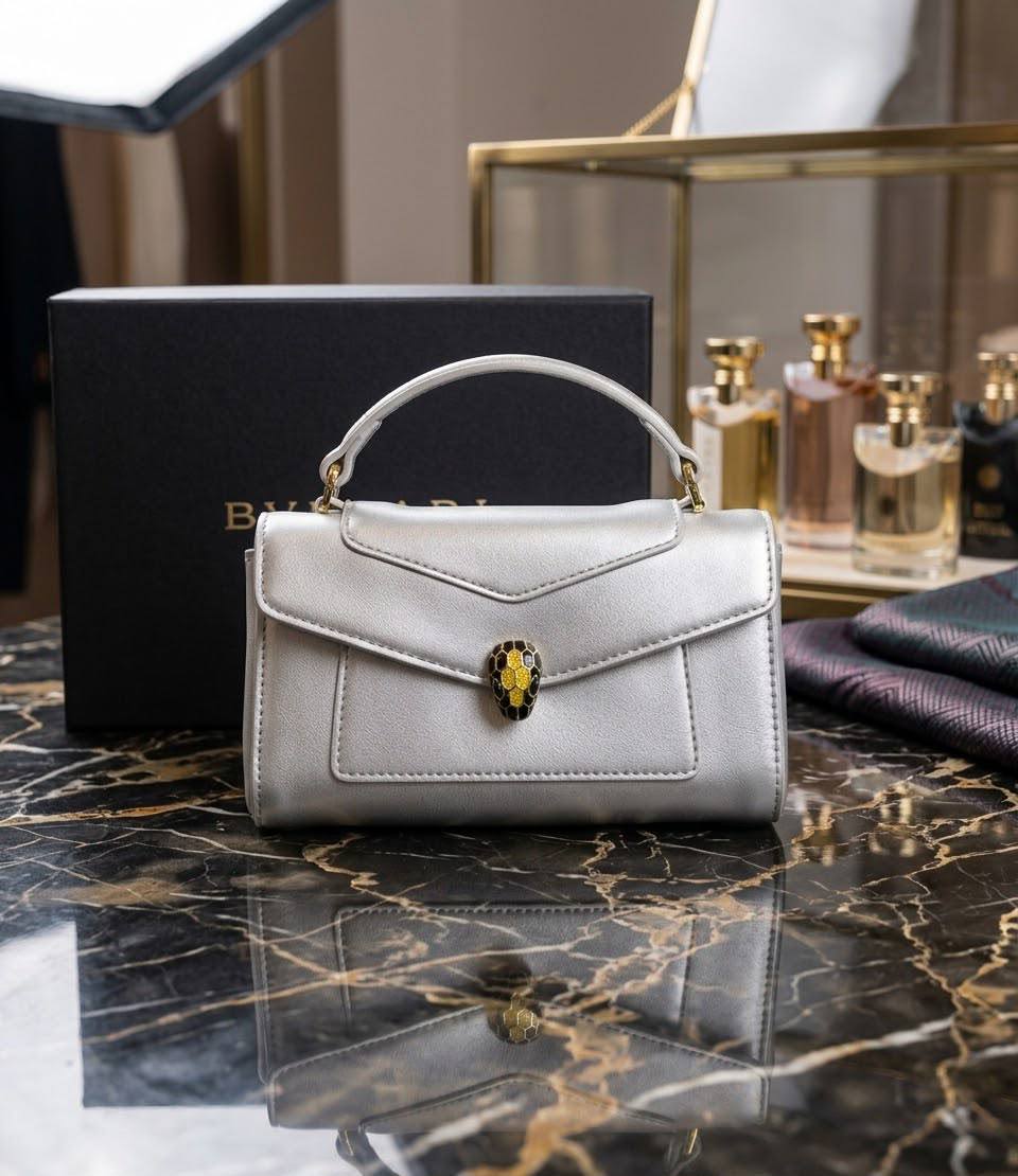 Bvlgari
115 dhs🇦🇪🇦🇪
Zain254
♥️♥️♥️