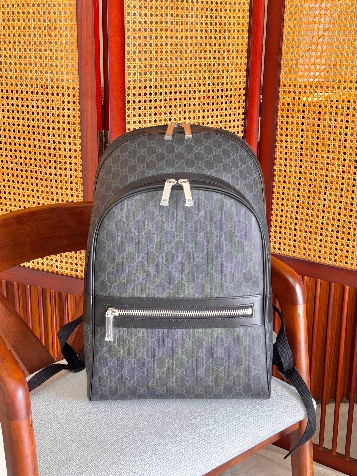 GUCCI
Back Pack
1100 dhs🇦🇪🇦🇪
*Available Again*
Zain284
♥️♥️♥️
