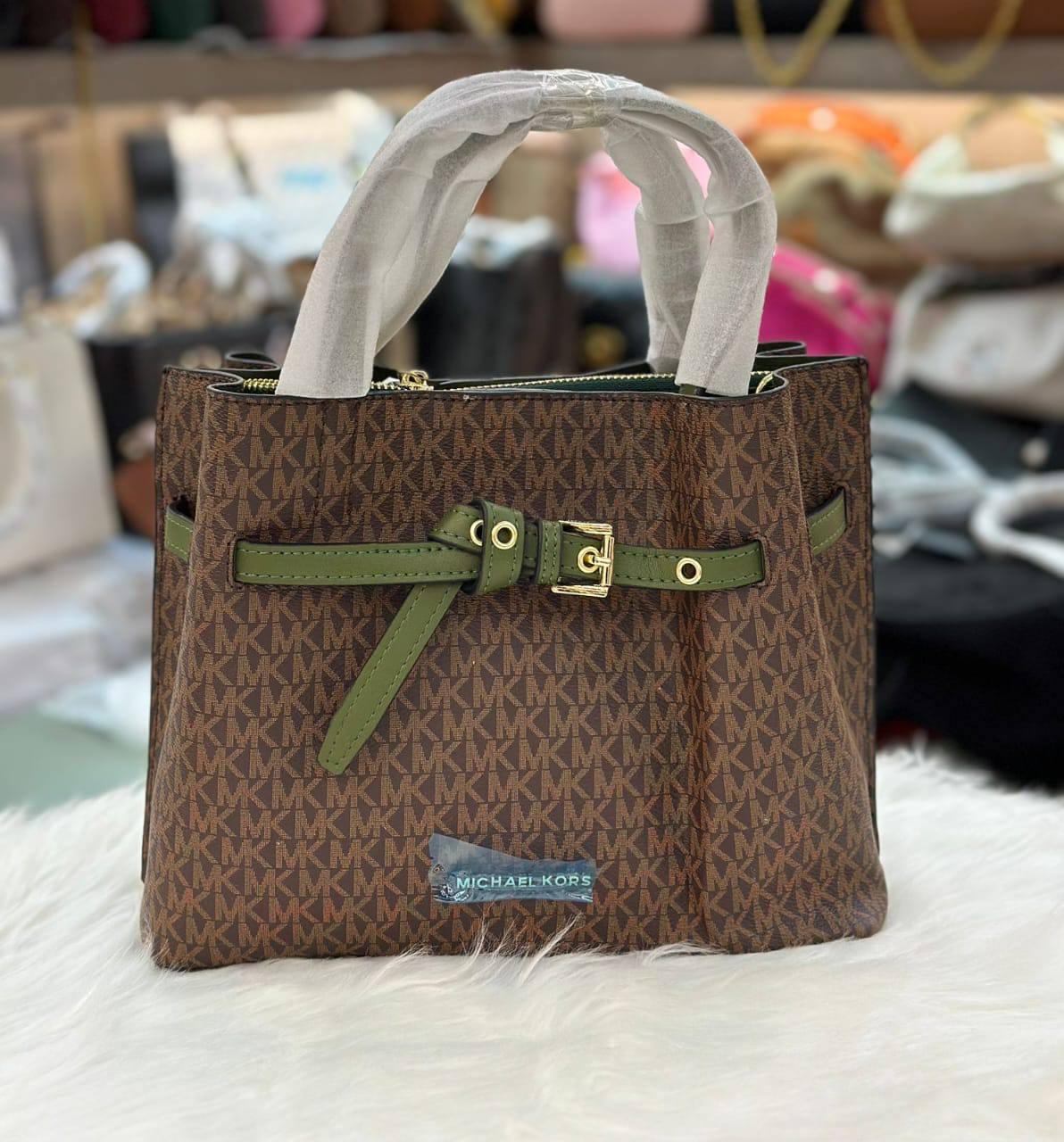 MK AVAILABLE
SIZE 25CM
NO BOX
OFFER NOW
70 DHS🇦🇪🇦🇪🇦🇪
Zain331
♥️♥️♥️