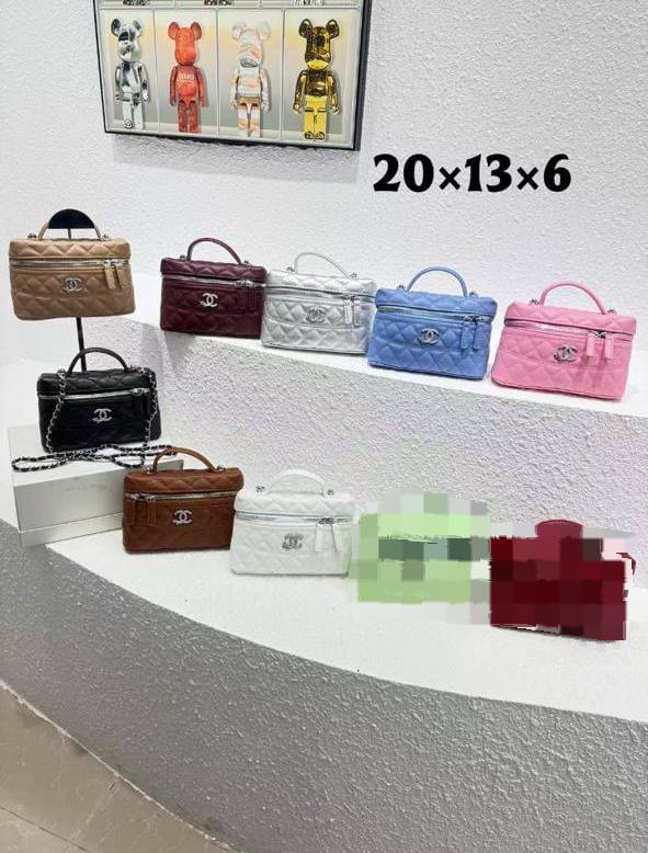 Chanel vanity with chain
good copy
20cm
with box
🎁🎁🎁
90 dhs❣️
Zain95
♥️♥️♥️