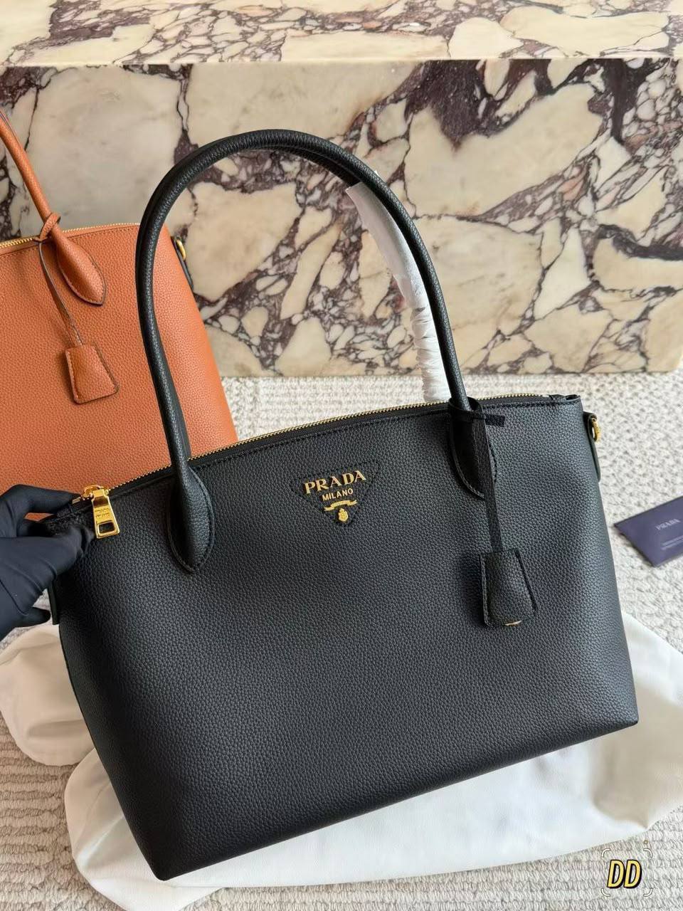 Prada
300 dhs
30 cm
Zain175
♥️♥️♥️