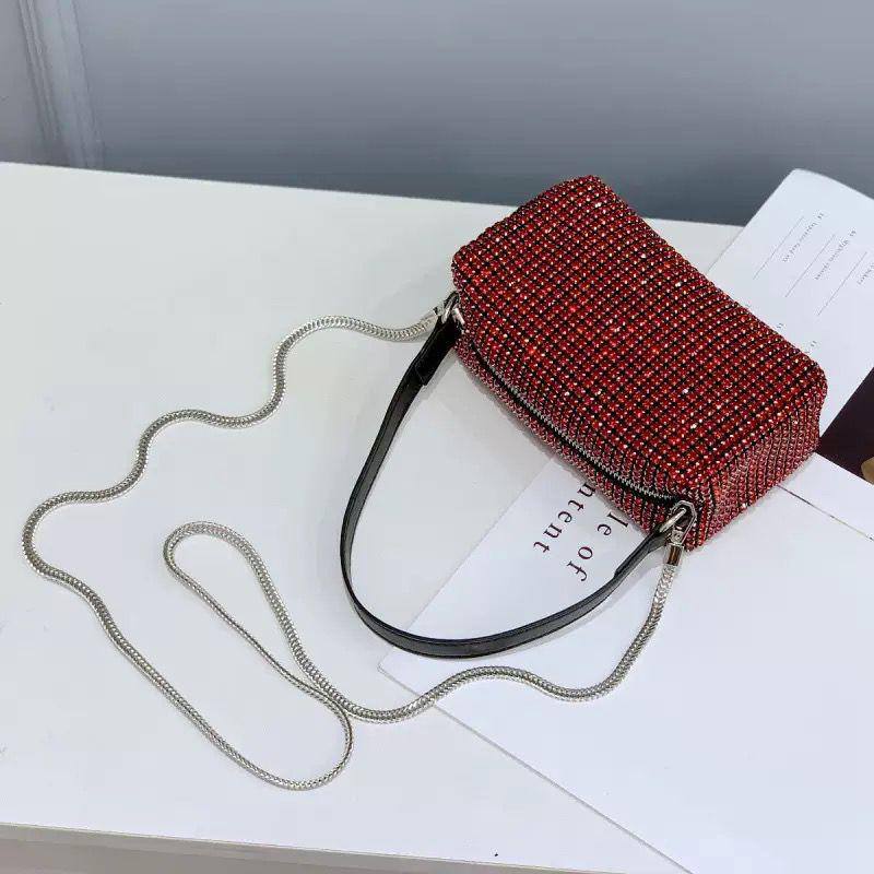🎉 Offer 🎊 Harrods / Wang
good quality
Size: 29 ~ 18 *15 cm
50 dhs🪙🖤
Limit Stock
Zain115
♥️♥️♥️