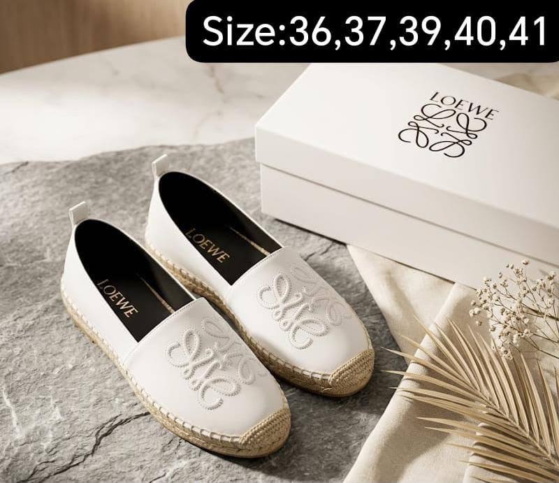 LOEWE
LADY Slipper🥿
75 dhs✅
Zain40
♥️♥️♥️