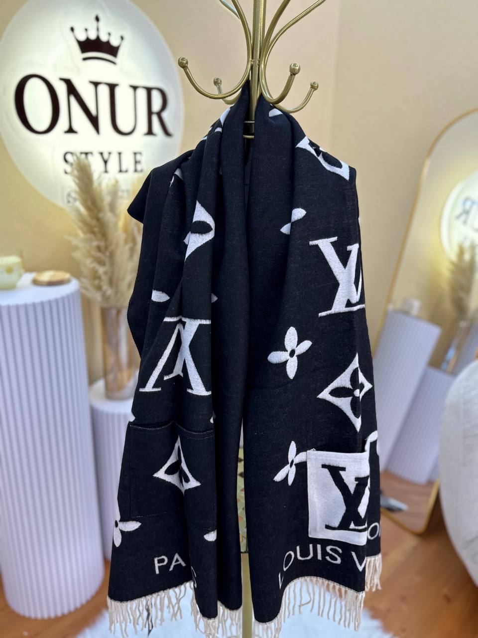 Lv scarf
45 dhs
Zain93
اطلبوها من الوتس المثبت في الأعلى👆🏻👆🏻
تواصلو معنا 👈🏻 Zain
For order WhatsApp pinned 👆🏻
♥️♥️♥️