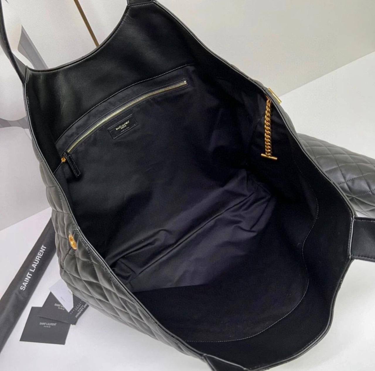 BOTTEGA
GOOD QUALITY
WITH BOX
🎁🎁🎁
110 dhs✅
Zain39
♥️♥️♥️