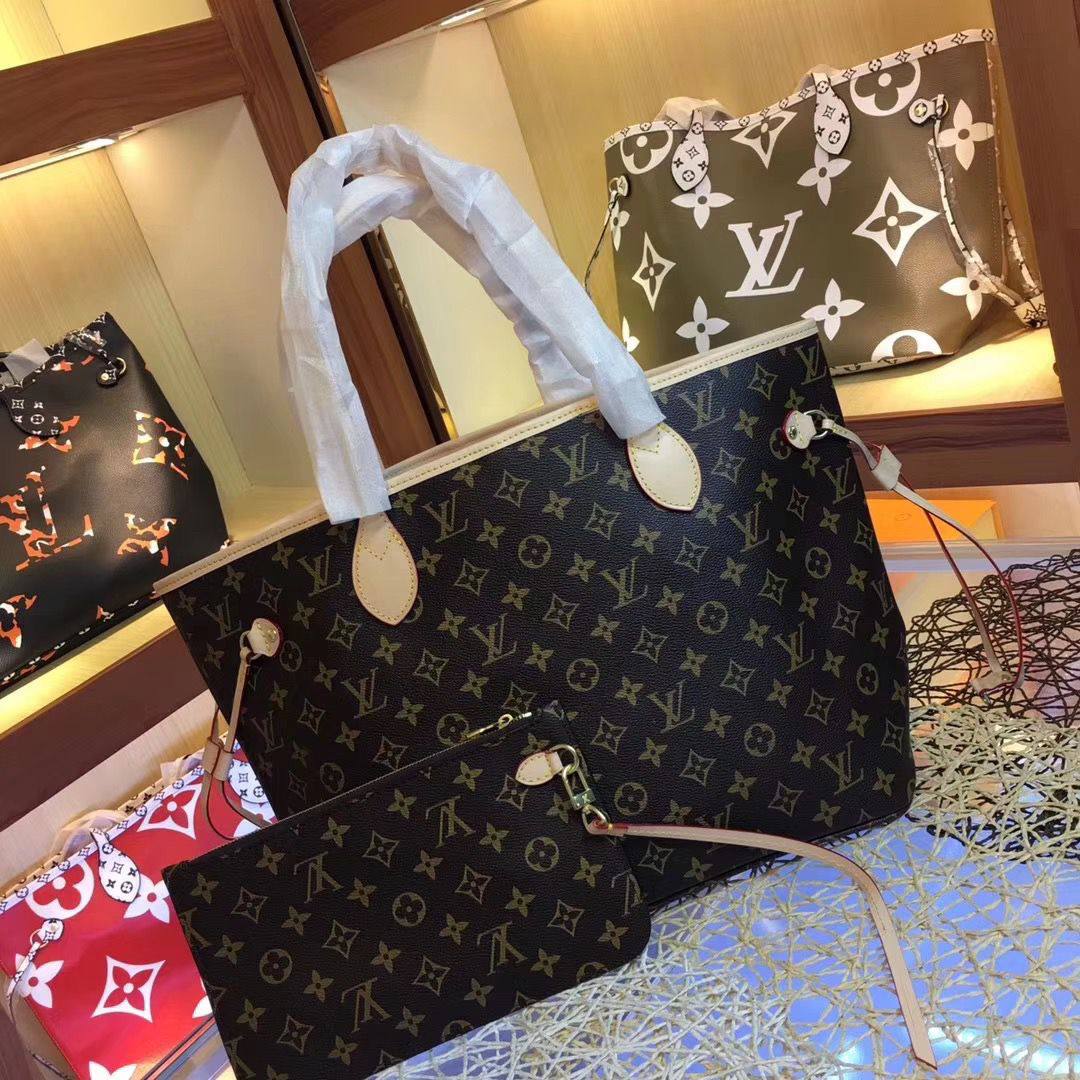 LV
85 dhs🪙
with box
🎁🎁🎁
Zain38
♥️♥️♥️