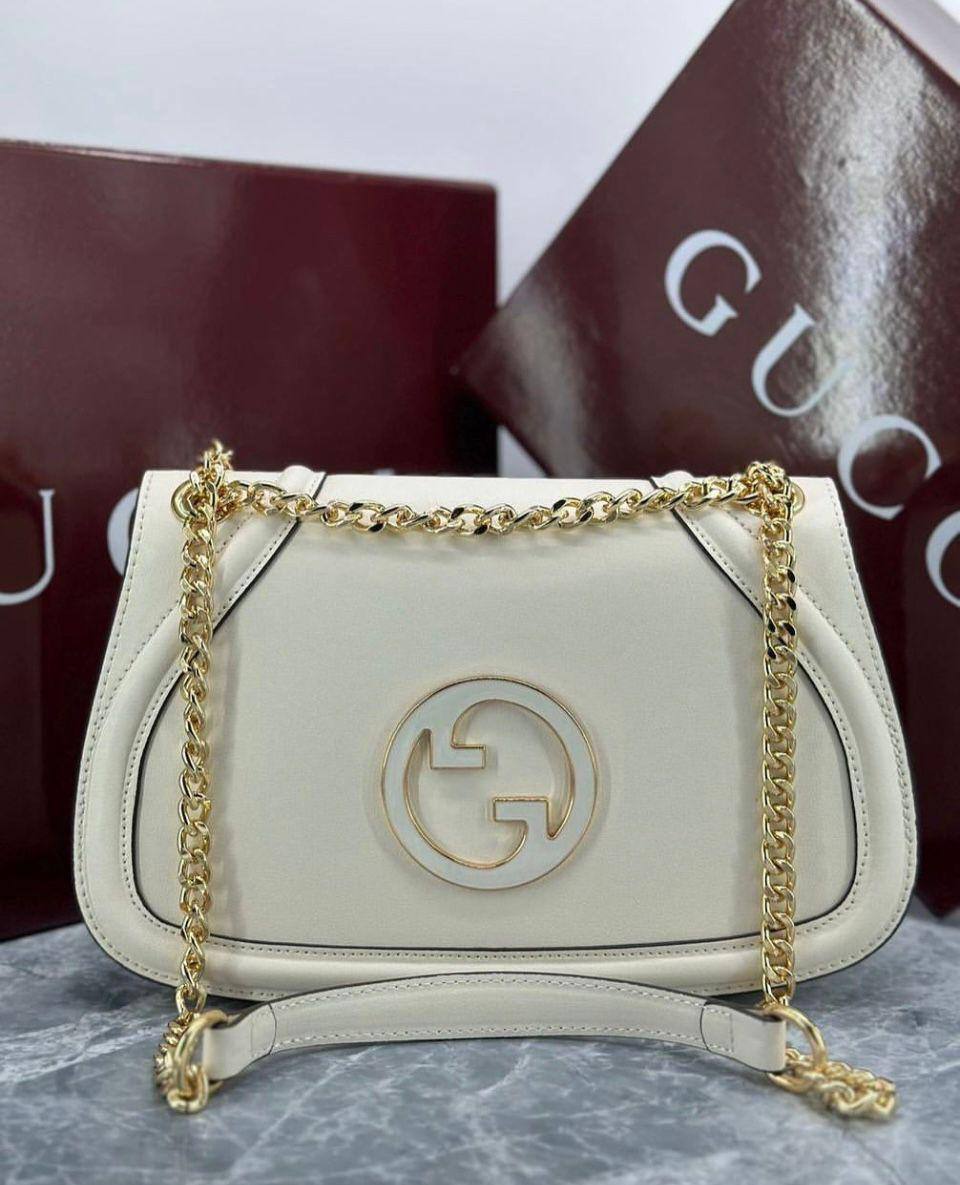 Gucci
95 dhs✅
with box
🎁🎁🎁
Zain72
♥️♥️♥️